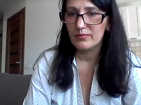 Elena48324 online show from April 3, 10:43 am