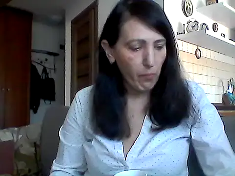 Elena48324 online show from April 4, 11:06 am