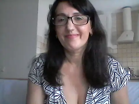 Snapshot of Elena48324 chatting on July 10, 11:43 am Elena48324 online show from July 10, 11:43 am