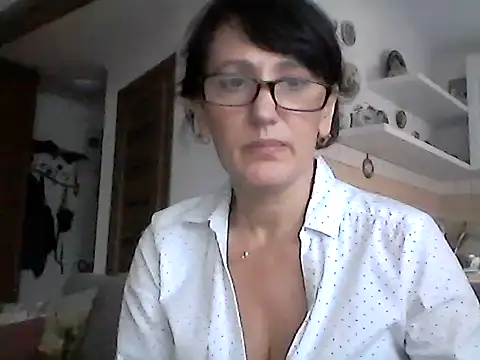 Elena48324 online show from December 5, 12:15 pm