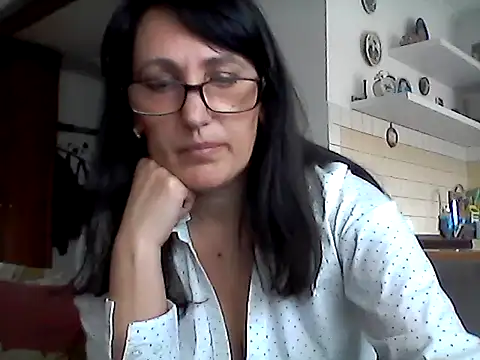 Elena48324 online show from April 15, 11:16 am