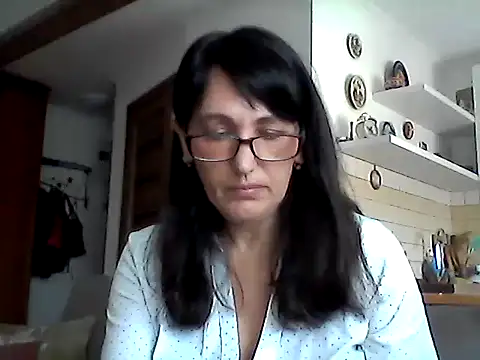 Snapshot of Elena48324 chatting on May 14, 10:23 am Elena48324 online show from May 14, 10:23 am