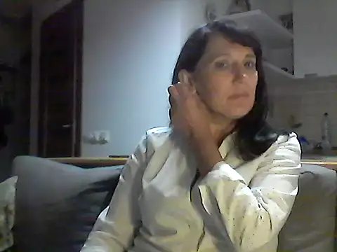 Elena48324 online show from September 30, 5:19 pm