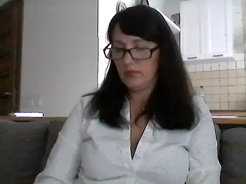 Elena48324 online show from September 24, 11:39 am