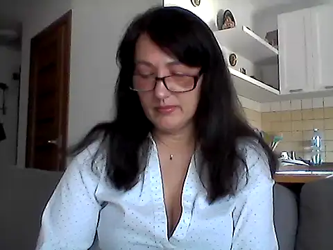 Snapshot of Elena48324 chatting on May 31, 7:14 am Elena48324 online show from May 31, 7:14 am