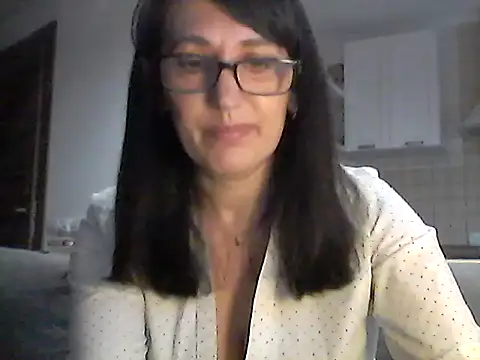 Elena48324 online show from April 16, 5:03 pm