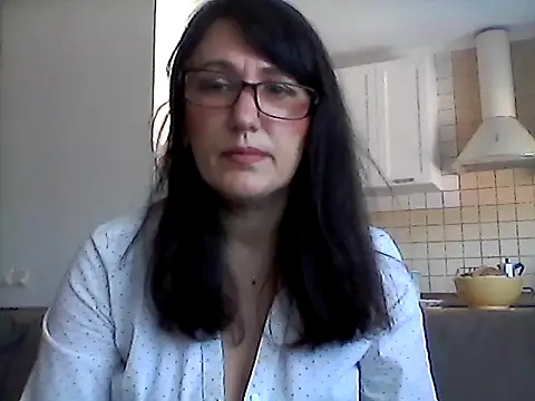 Snapshot of Elena48324 chatting on May 3, 9:14 am Elena48324 online show from May 3, 9:14 am
