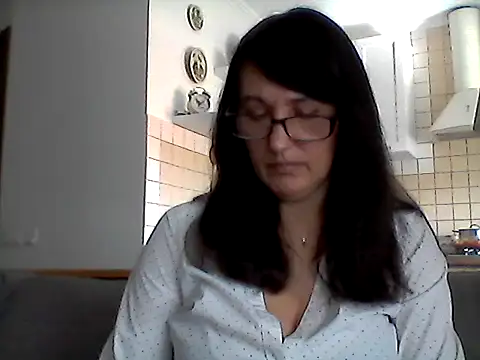 Snapshot of Elena48324 chatting on June 7, 10:53 am Elena48324 online show from June 7, 10:53 am