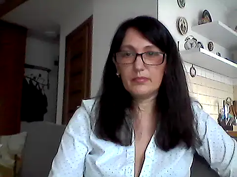 Snapshot of Elena48324 chatting on May 12, 10:32 am Elena48324 online show from May 12, 10:32 am