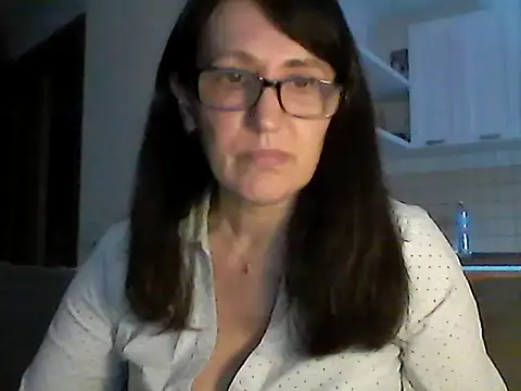 Snapshot of Elena48324 chatting on May 18, 5:18 pm Elena48324 online show from May 18, 5:18 pm