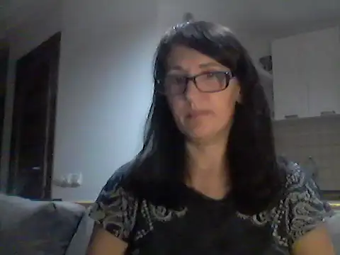 Snapshot of Elena48324 chatting on June 25, 5:29 pm Elena48324 online show from June 25, 5:29 pm