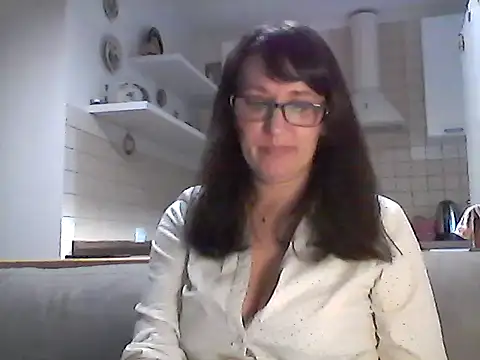 Snapshot of Elena48324 chatting on May 21, 5:43 pm Elena48324 online show from May 21, 5:43 pm