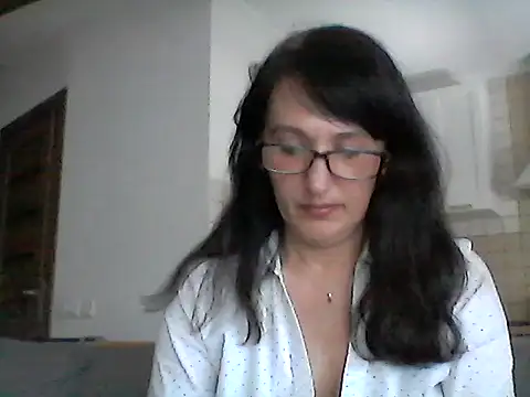 Snapshot of Elena48324 chatting on June 12, 1:09 pm Elena48324 online show from June 12, 1:09 pm