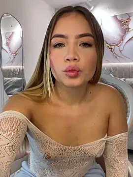 Snapshot of _Tiffany1 chatting on November 2, 6:35 pm Tiffany1 online show from November 2, 6:35 pm