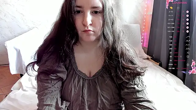 alice allens online show from March 11, 11:15 am