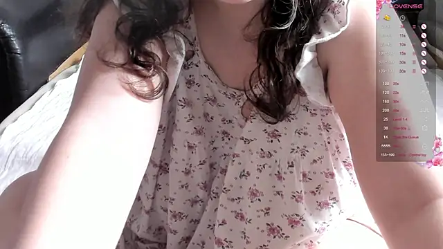 Snapshot of alice_allens chatting on April 28, 6:51 am alice allens online show from April 28, 6:51 am