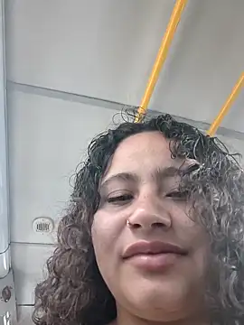 Snapshot of Yaya_watson chatting on November 27, 9:04 pm Yaya watson online show from November 27, 9:04 pm