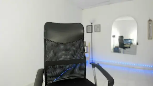 Snapshot of AbonySex69 chatting on November 14, 7:17 pm AbonySex69 online show from November 14, 7:17 pm