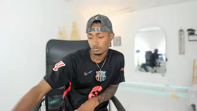 Snapshot of AbonySex69 chatting on December 1, 3:29 am AbonySex69 online show from December 1, 3:29 am