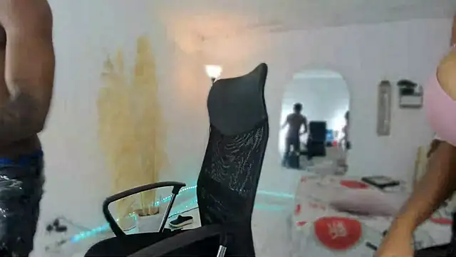 Snapshot of AbonySex69 chatting on December 3, 3:18 am AbonySex69 online show from December 3, 3:18 am