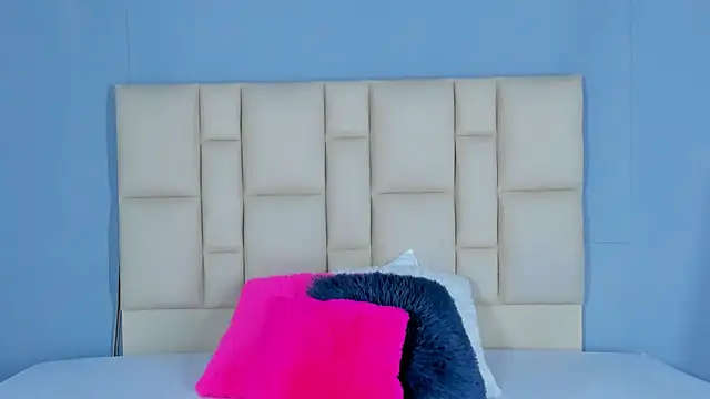 Zafiro  Brown online show from December 20, 11:57 am