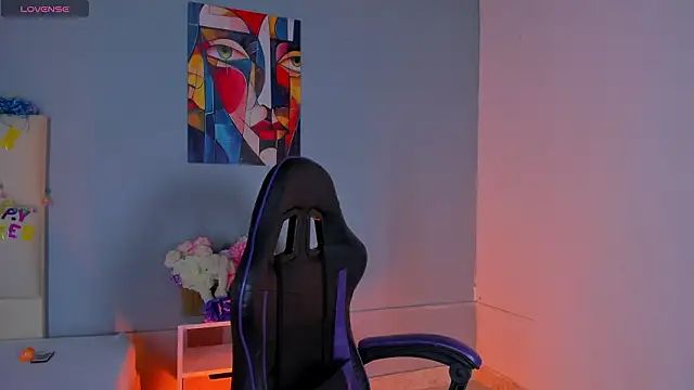 Zafiro  Brown online show from March 31, 7:49 pm