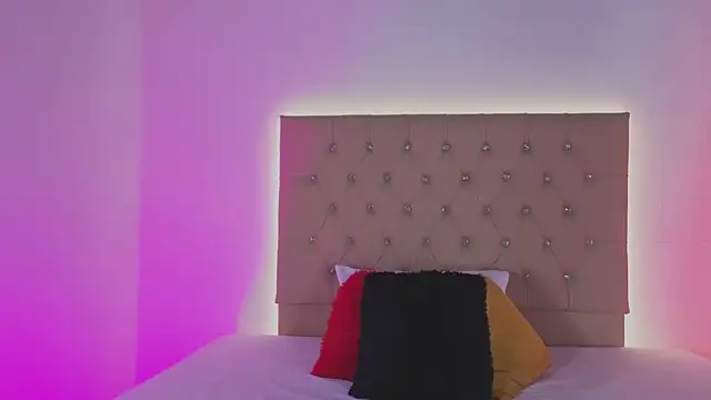 Zafiro  Brown online show from November 12, 11:58 am