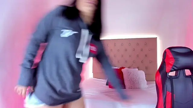 Zafiro  Brown online show from October 9, 12:17 pm