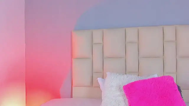 Zafiro  Brown online show from December 21, 11:56 am