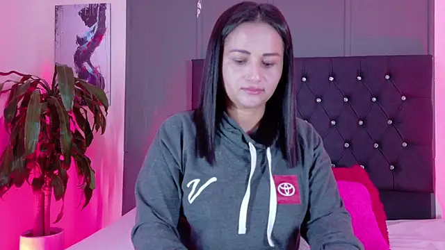 Zafiro  Brown online show from September 29, 7:59 am