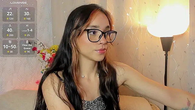 Dafne Mel online show from April 13, 8:13 pm