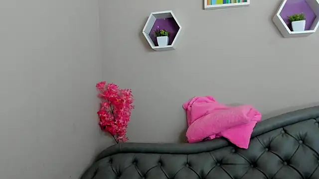 Dafne Mel online show from September 9, 12:25 pm