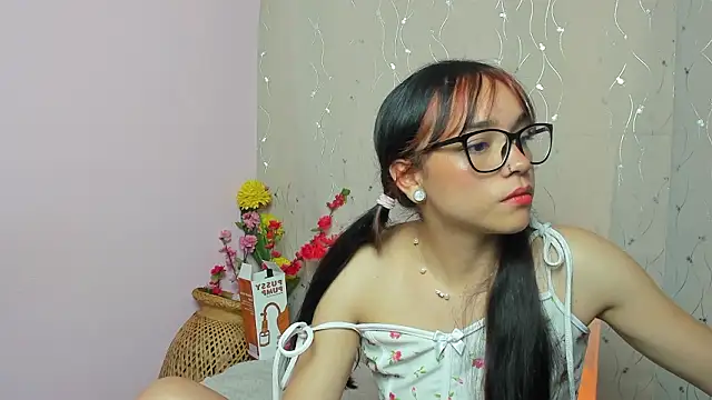 Dafne Mel online show from March 13, 8:03 pm