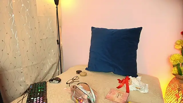 Dafne Mel online show from February 11, 12:38 pm