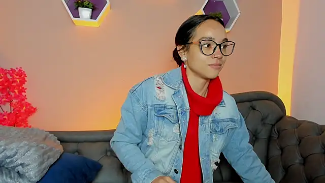 Dafne Mel online show from October 4, 2:07 pm