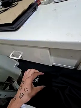 Saraiva2002 online show from December 18, 12:42 pm