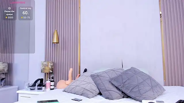 Snapshot of Skylar_Smith_ chatting on October 9, 12:38 pm Skylar Smith online show from October 9, 12:38 pm