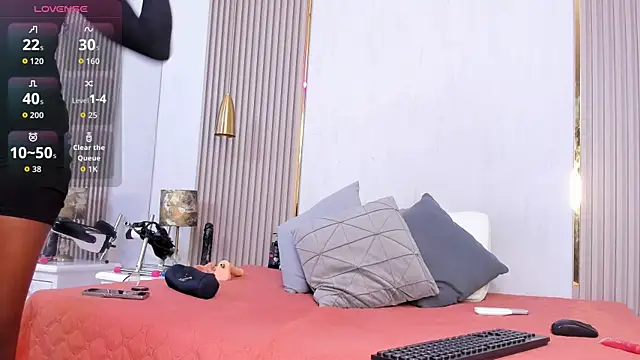 Snapshot of Skylar_Smith_ chatting on November 5, 12:41 pm Skylar Smith online show from November 5, 12:41 pm