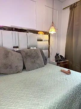 Skylar Smith  online show from March 11, 12:32 pm