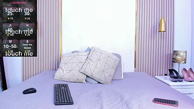 Skylar Smith  online show from January 10, 12:55 pm