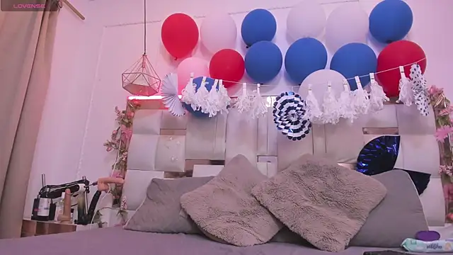 Skylar Smith  online show from July 4, 11:53 pm
