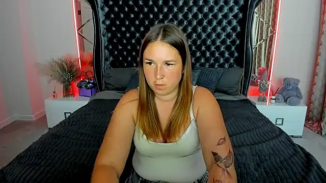 Snapshot of Sofii_darling chatting on July 5, 4:25 pm Sofii darling online show from July 5, 4:25 pm