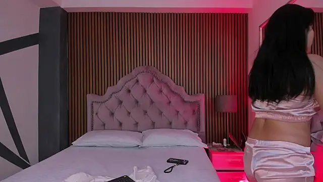 Starbutterflyy  online show from October 28, 4:02 am