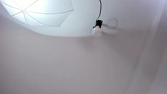 Starbutterflyy  online show from January 10, 5:14 am