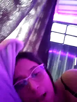 Snapshot of valentini_villa chatting on October 18, 7:49 pm valentini villa online show from October 18, 7:49 pm