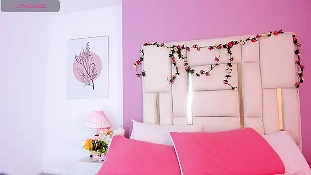 Snapshot of Silvana-Castro chatting on September 18, 11:13 am Silvana-Castro online show from September 18, 11:13 am