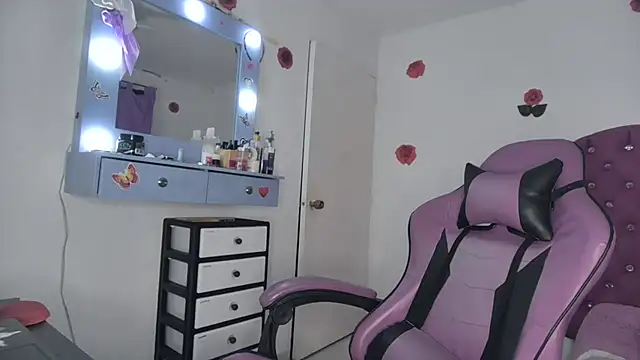 soffy rosses online show from April 14, 2:27 am