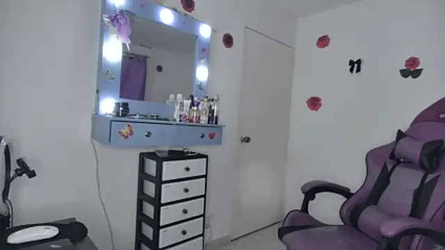 soffy rosses online show from May 17, 2:00 am