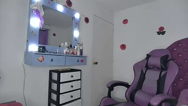 soffy rosses online show from April 11, 1:57 am