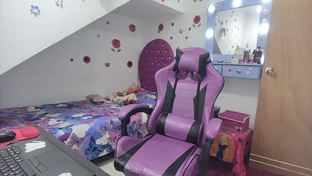 soffy rosses online show from October 18, 1:51 am